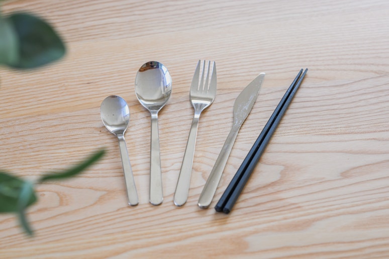 基本のカトラリー類は揃えておりますので、様々なお料理をお楽しみいただけます。