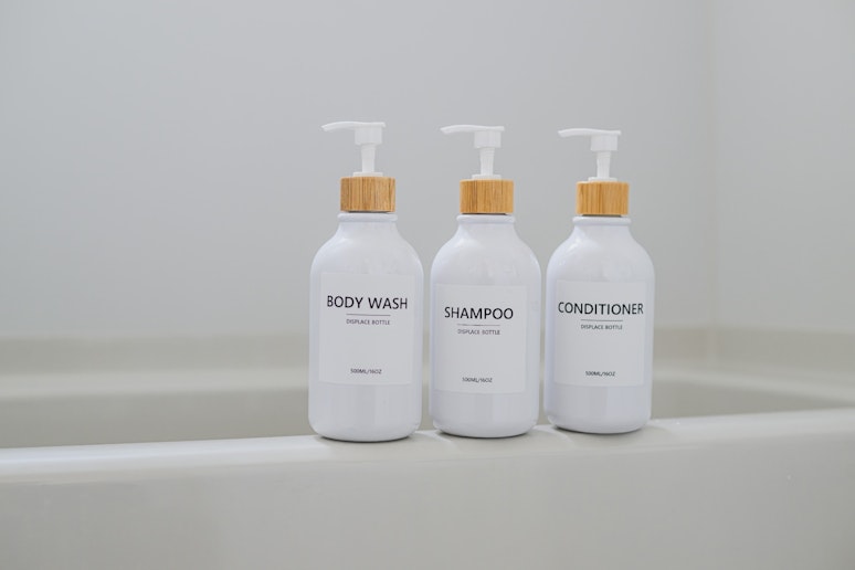 シャンプーをはじめとしたアメニティ類を一通り揃えております。