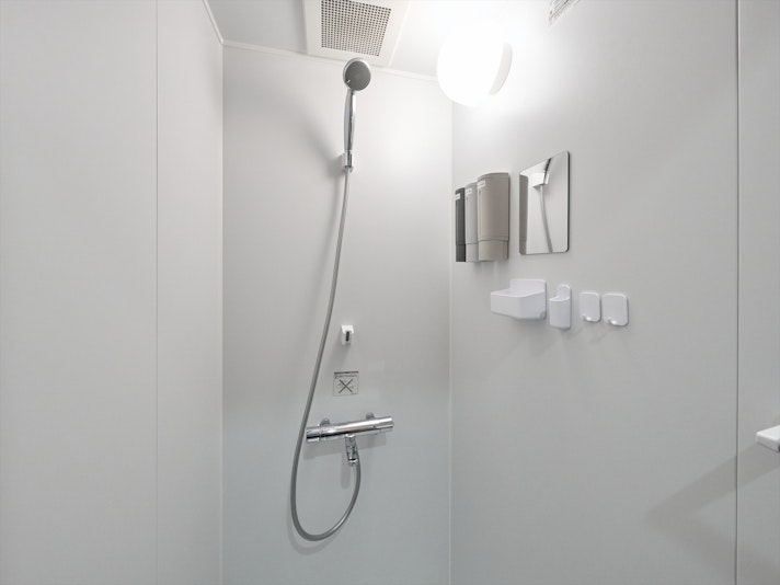 シャワールーム