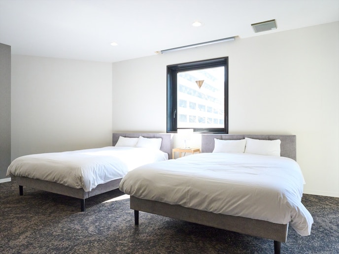 ベッドエリア（ダブルベッド4台）