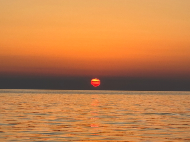 釣船から見える夕焼け