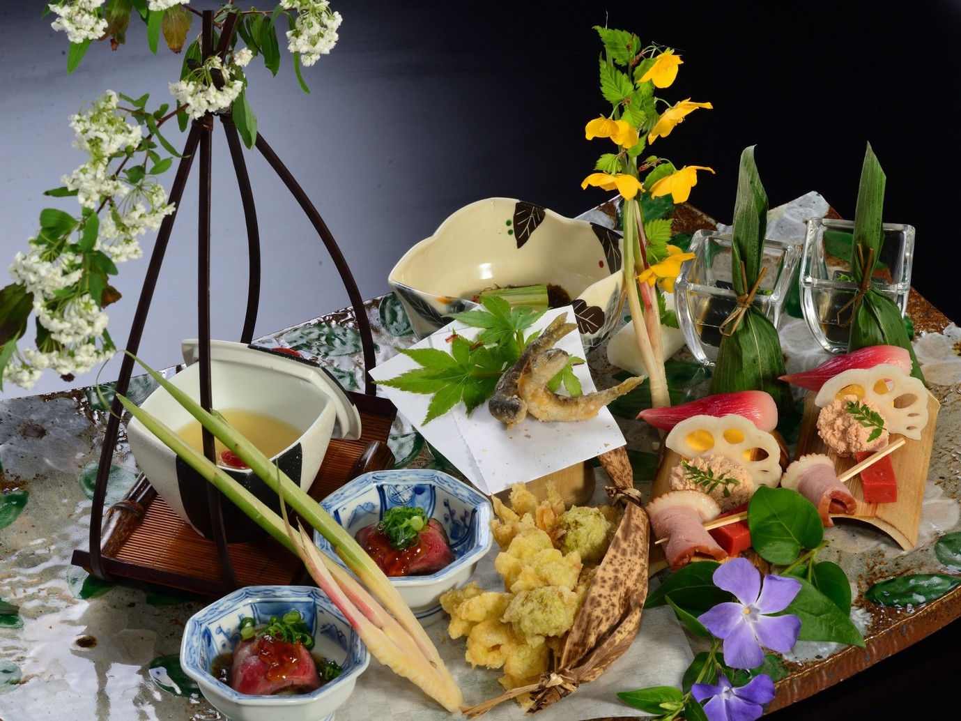 【特選懐石☆料理長の1品付】  旬の味覚満載【貸切風呂1回無料】【in15:00〜】