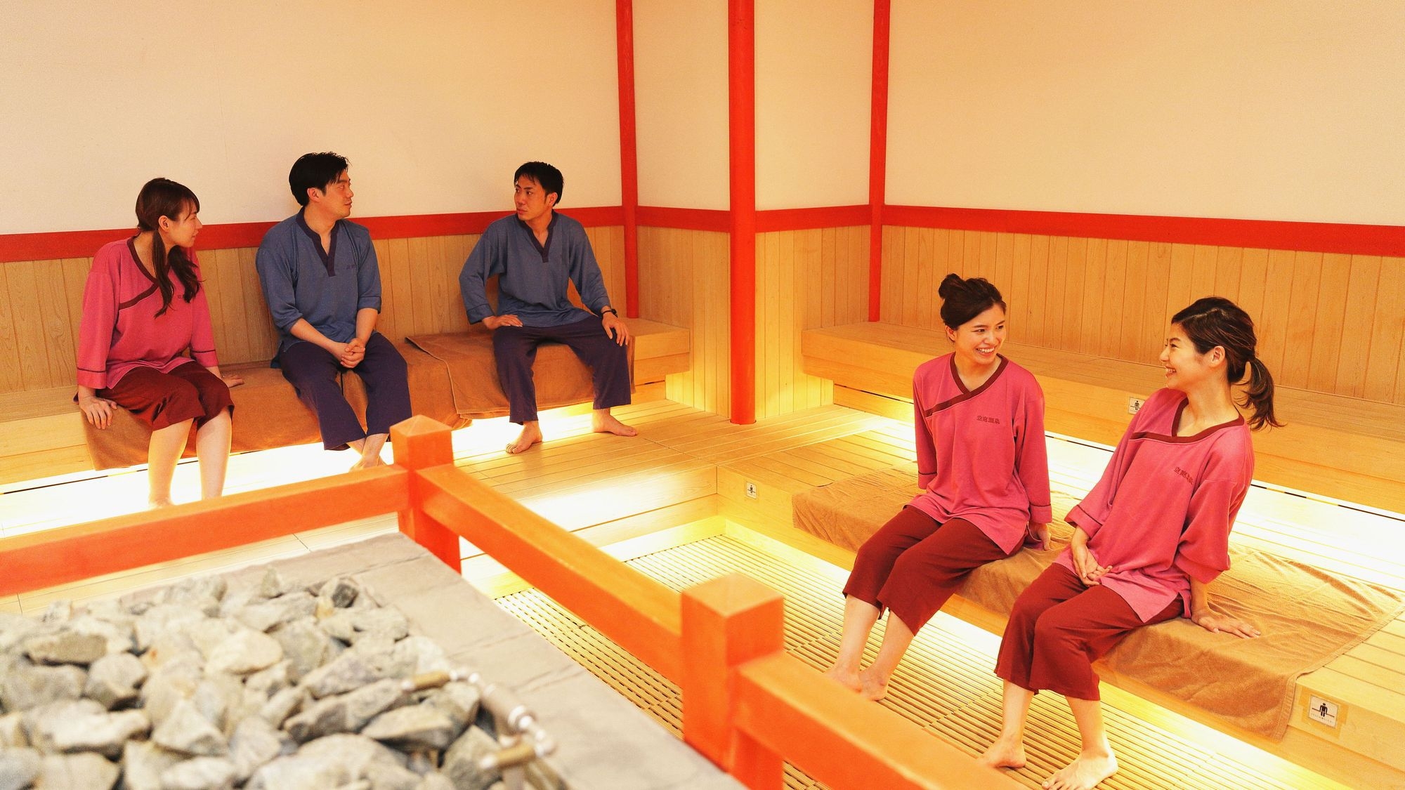 【空庭温泉入館券+岩盤浴付】JR弁天町駅徒歩1分の温泉型テーマパーク・素泊まり