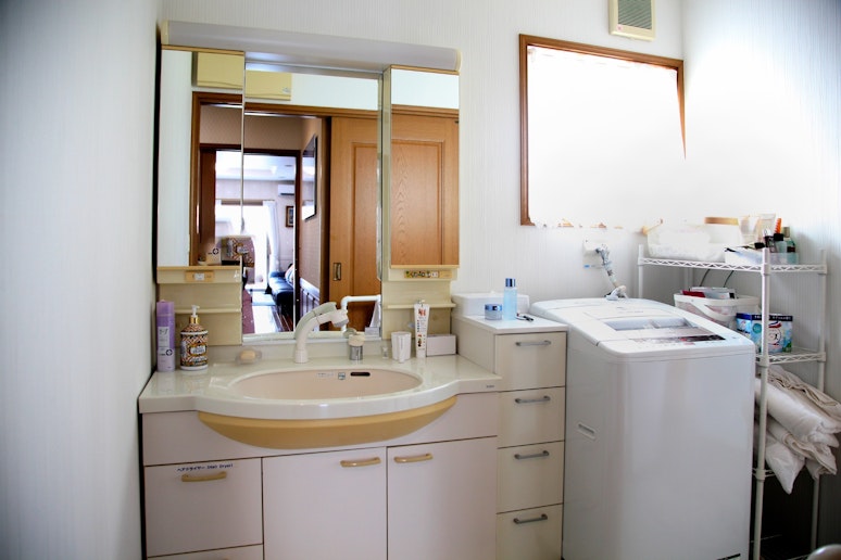 洗面室と洗濯機