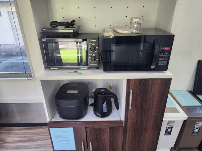 電子レンジ・オーブントースター・電気ポット・炊飯器などご用意しております。