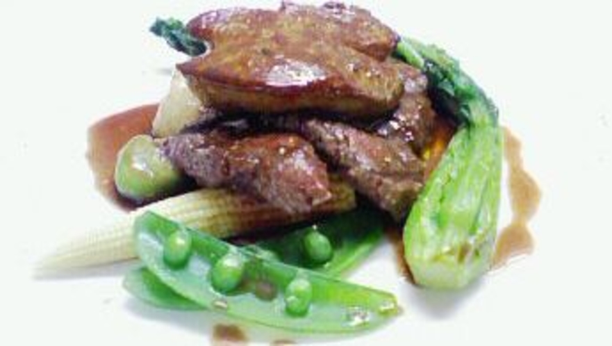 豪華夕食：牛肉のステーキジャポネソース　※写真はイメージになります。