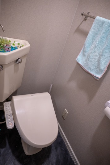 温水洗浄便座付きトイレ