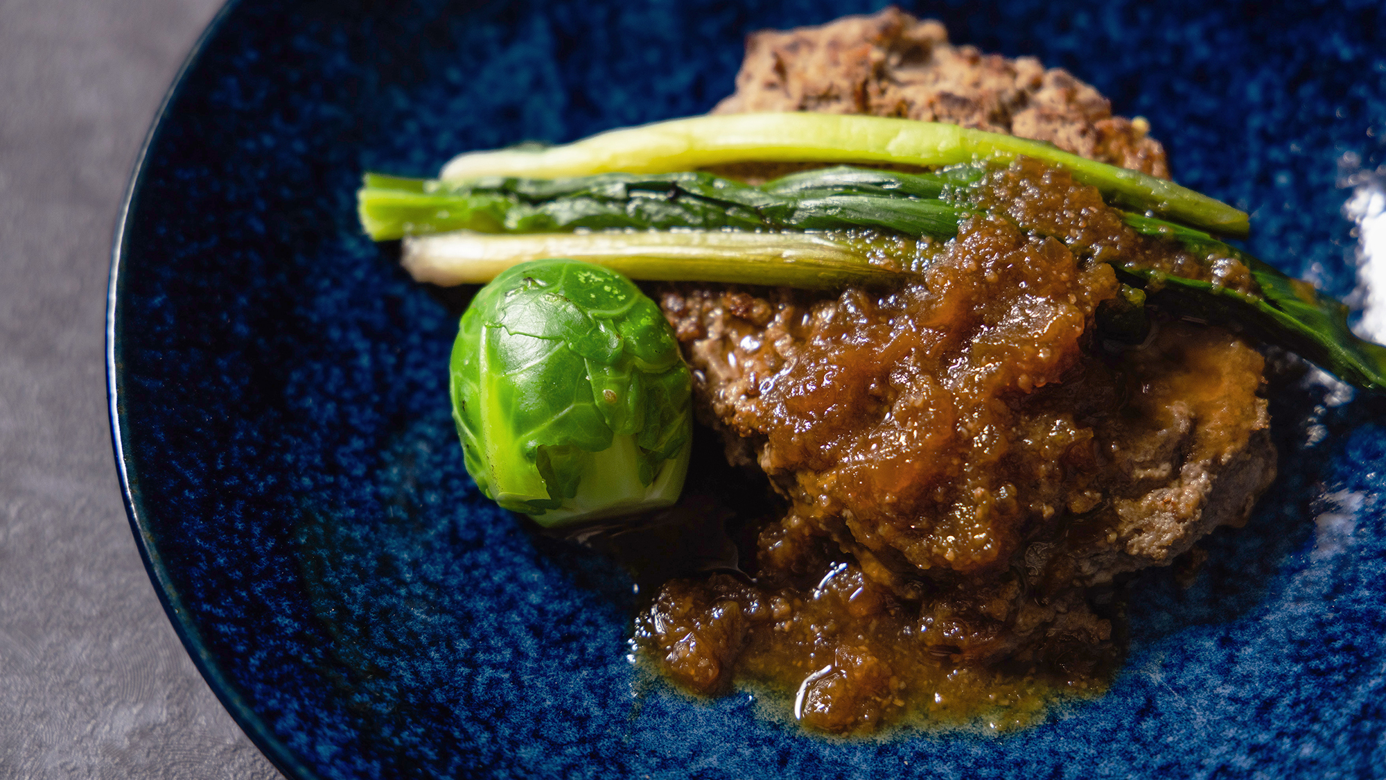 【グレードUP：しきしま膳】＜エゾ鹿肉つくね＞滋味深い赤身肉を使用し、クセを抑え、旨みたっぷりの逸品