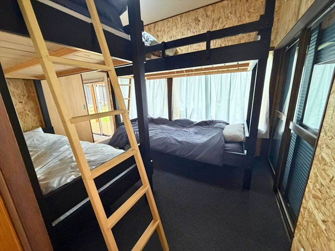 寝室：二段ベッド２台