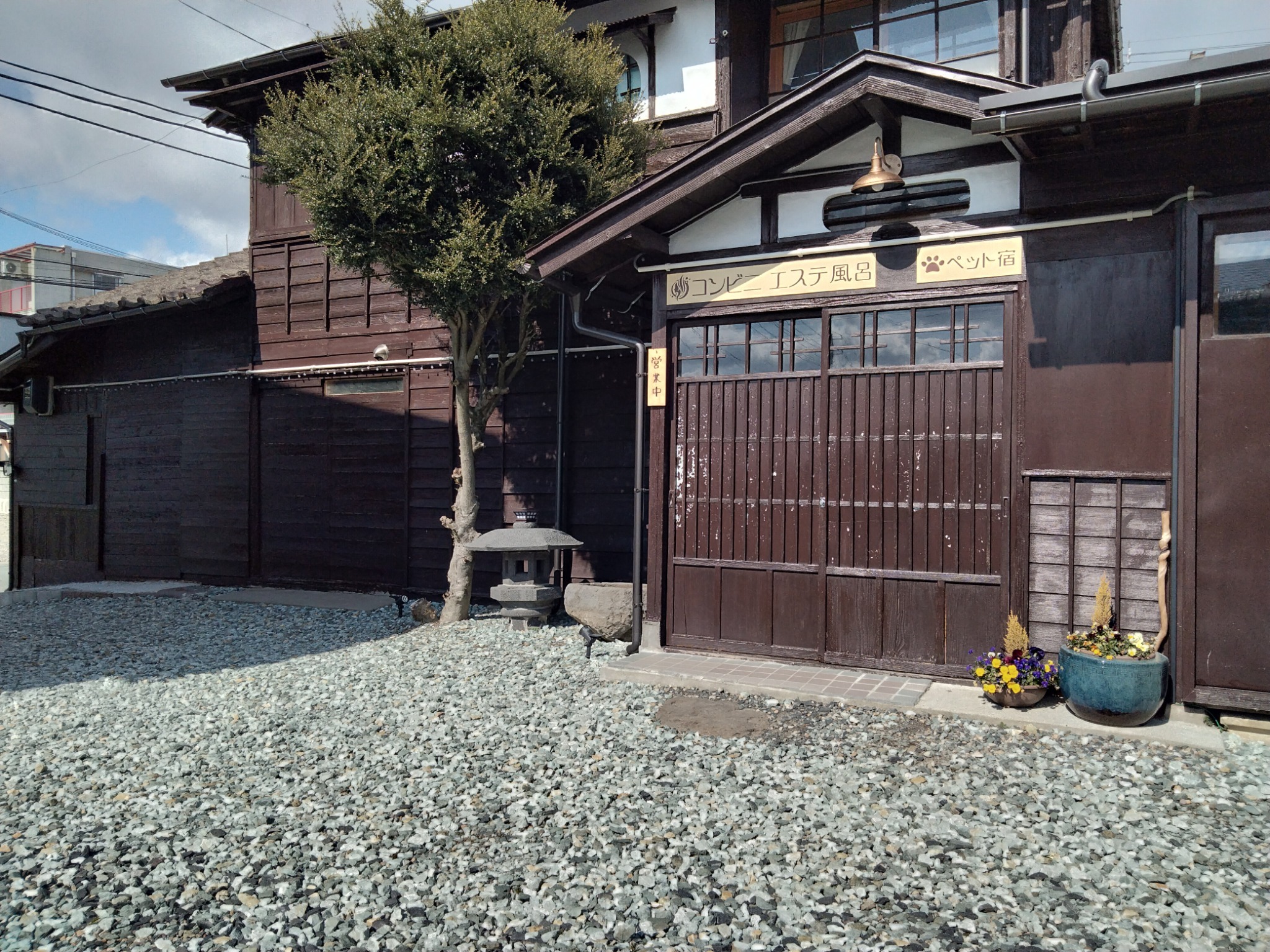 建物玄関