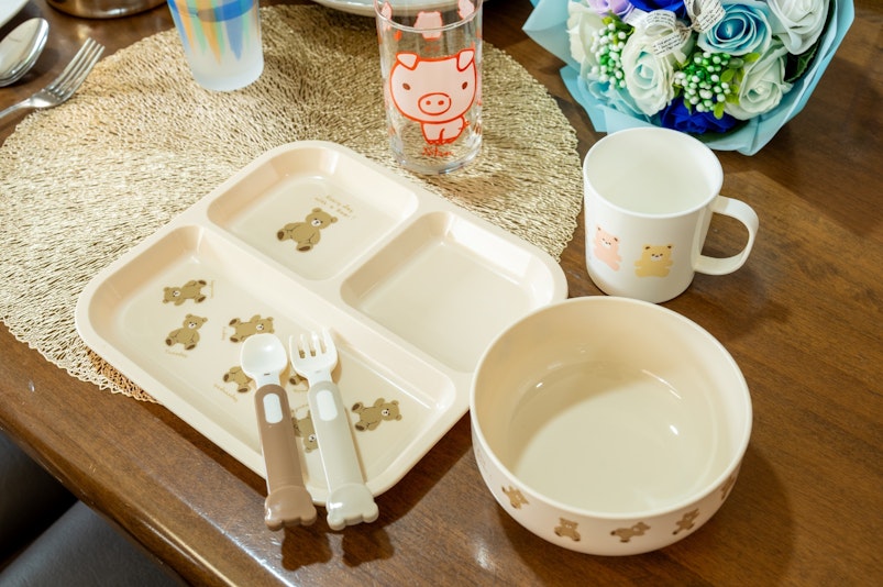 お子様用食器