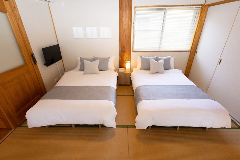 和の落ち着きを感じる寝室。ゆったりとお休みいただけます。
