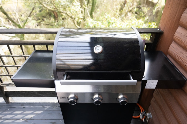 BBQグリルをご用意。テラスでのお食事もお楽しみいただけます。