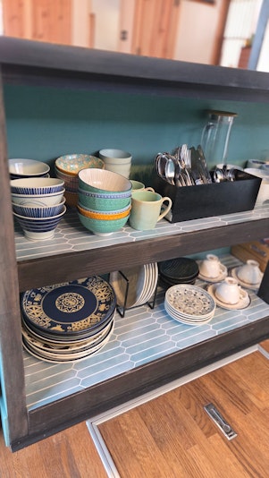 Dishware