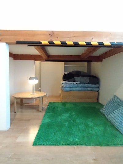 [3F]寝室2:頭上注意です。秘密基地の気分になります。