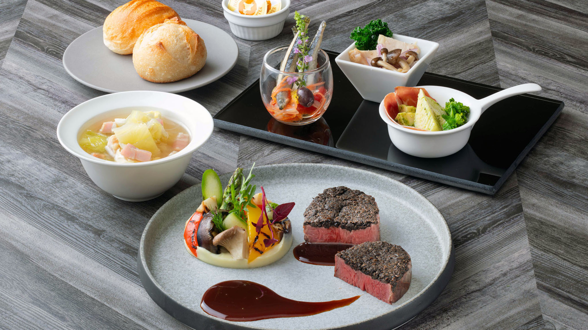 ●【日〜木・平日限定】ショートディナーコース＆ステイ （夕食付）