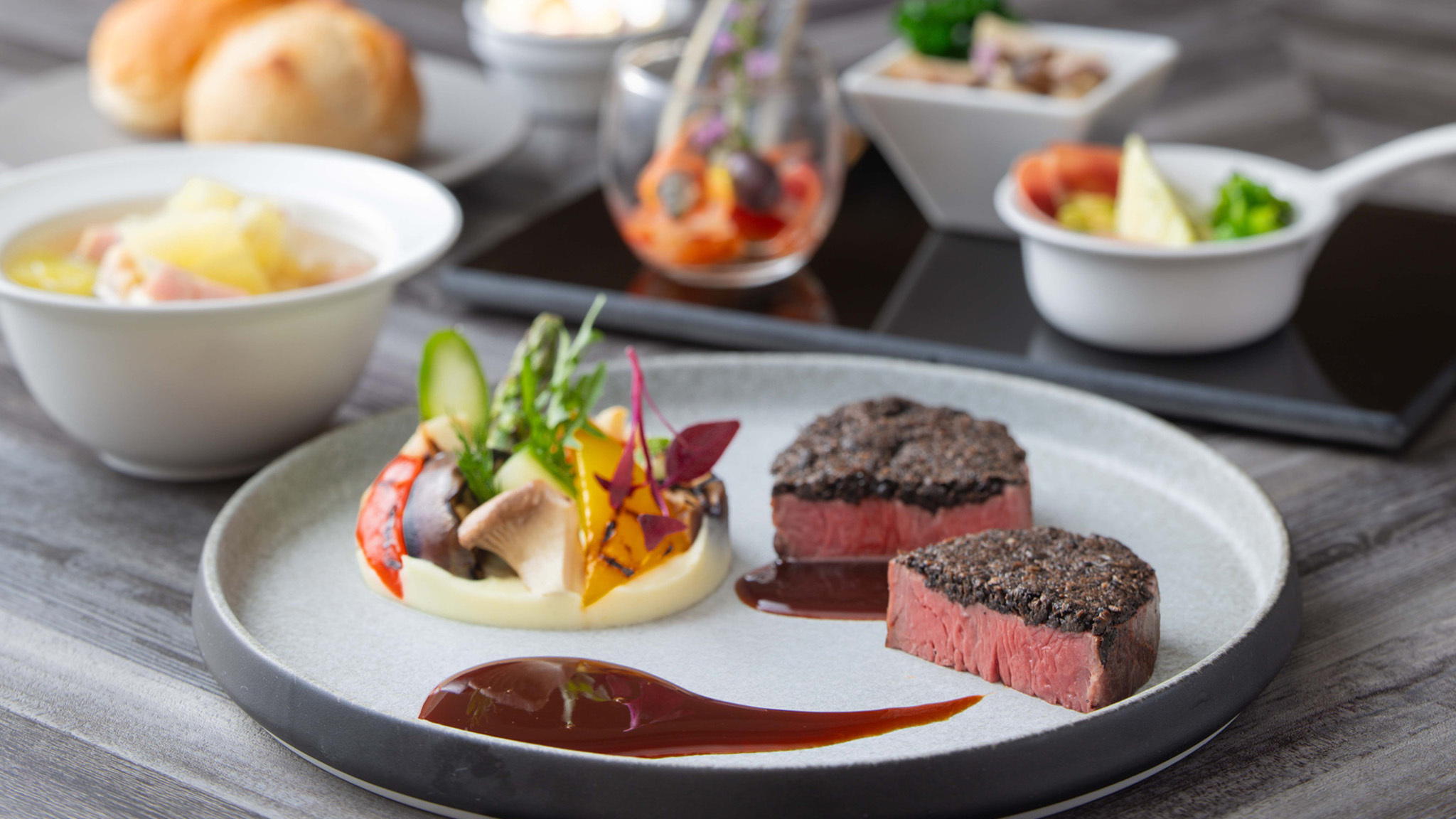 ●【日〜木・平日限定・朝食付】ショートディナーコース＆ステイ （夕・朝食付）