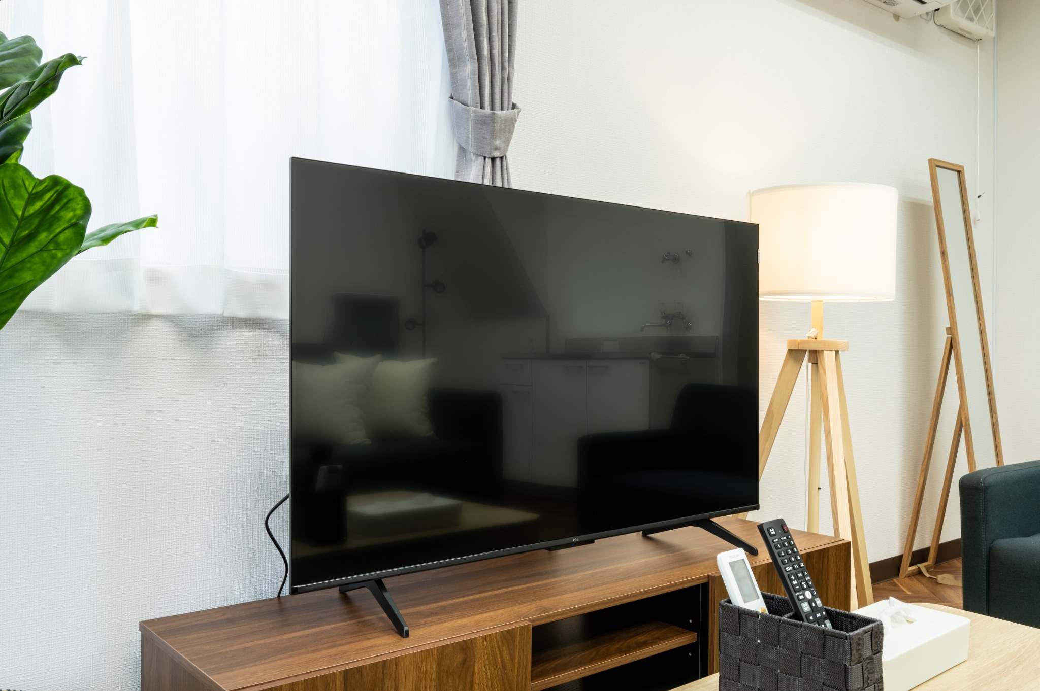 50型大画面テレビは、地上波、YouTubeが視聴可能です。