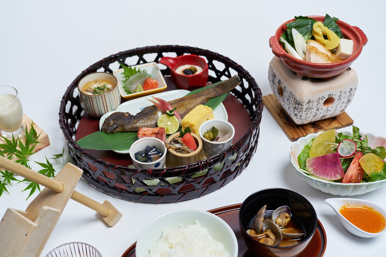 【朝食付き】天然温泉薬石浴「嵐の湯」が入り放題！美肌の湯の露天風呂も楽しめて温泉三昧♪