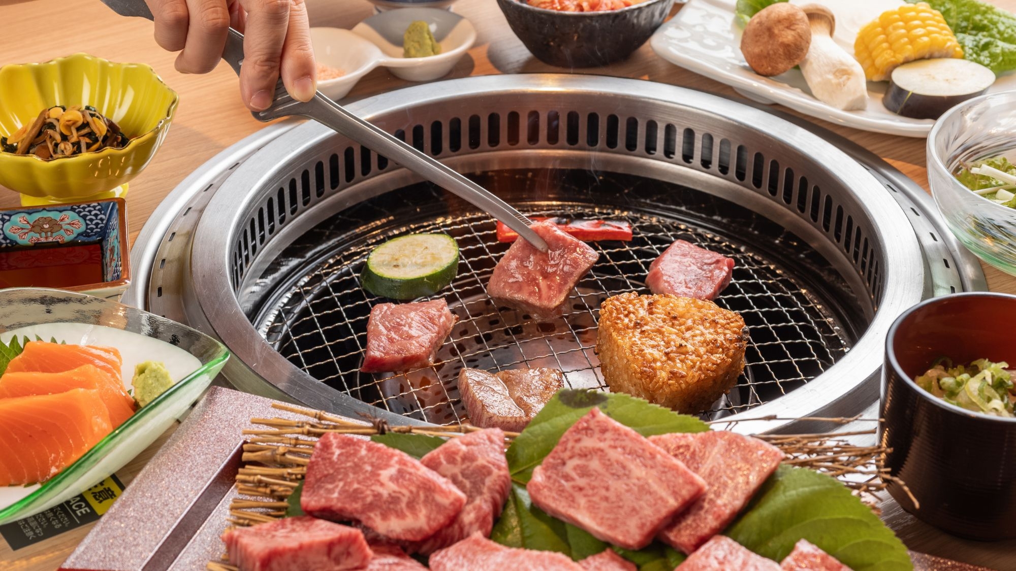 【連泊でお得｜おひとり様1，100円OFF】A5飛騨牛会席と古民家レストランで味わう｜貸切露天無料