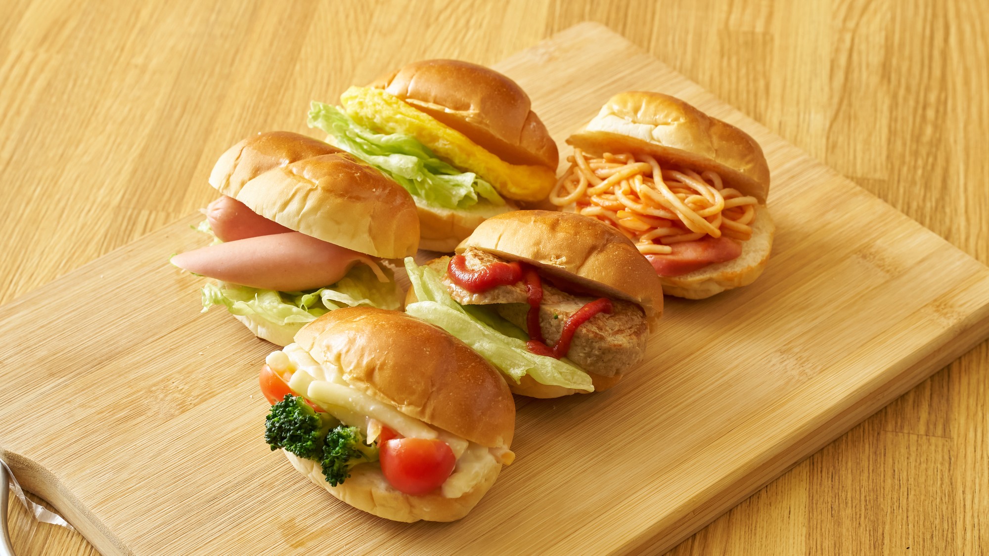 ・【朝食一例】パンにお好きな物を挟んでオリジナルのサンドを作ってみても