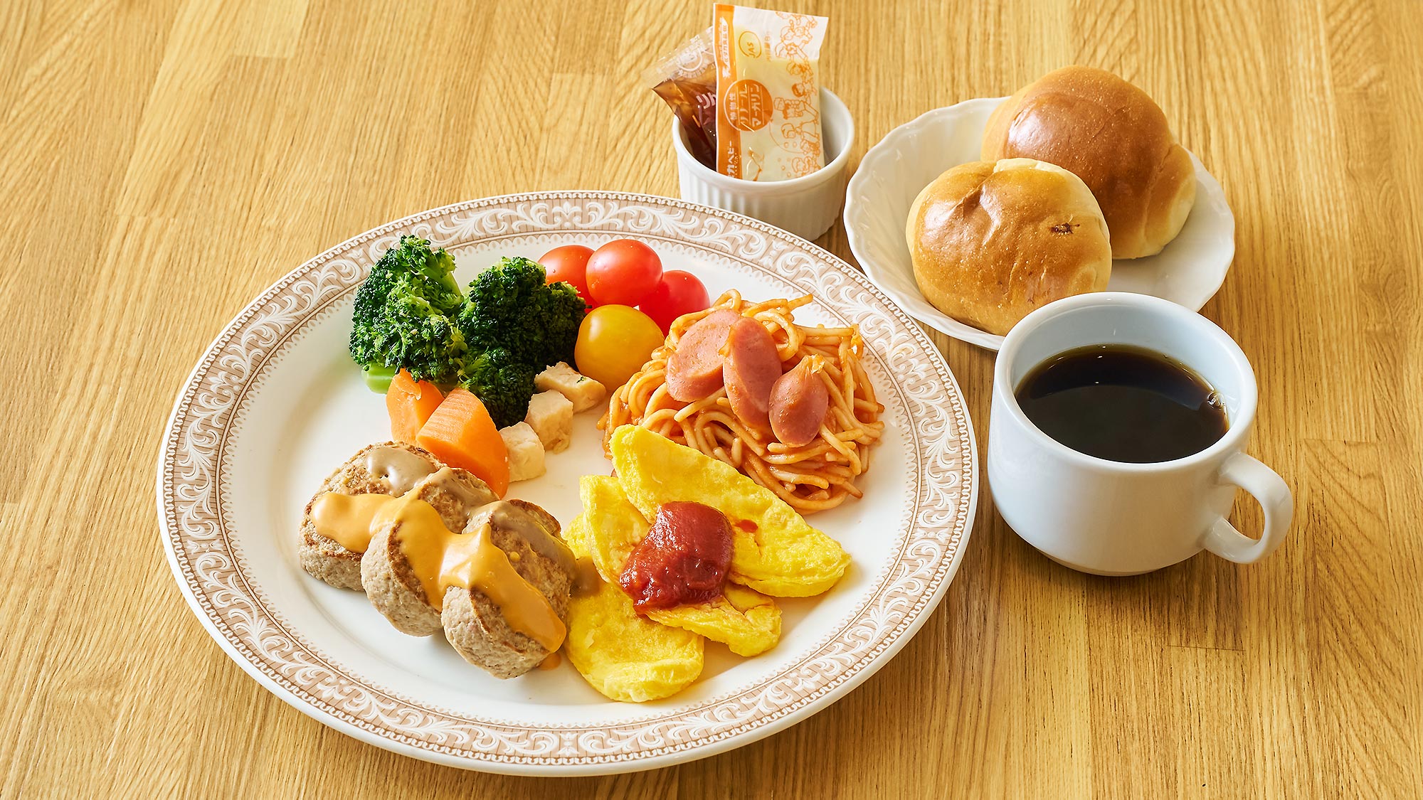 ・【朝食一例】ビジネスや観光の前に朝食でパワーチャージ（メニューは日替わりです）