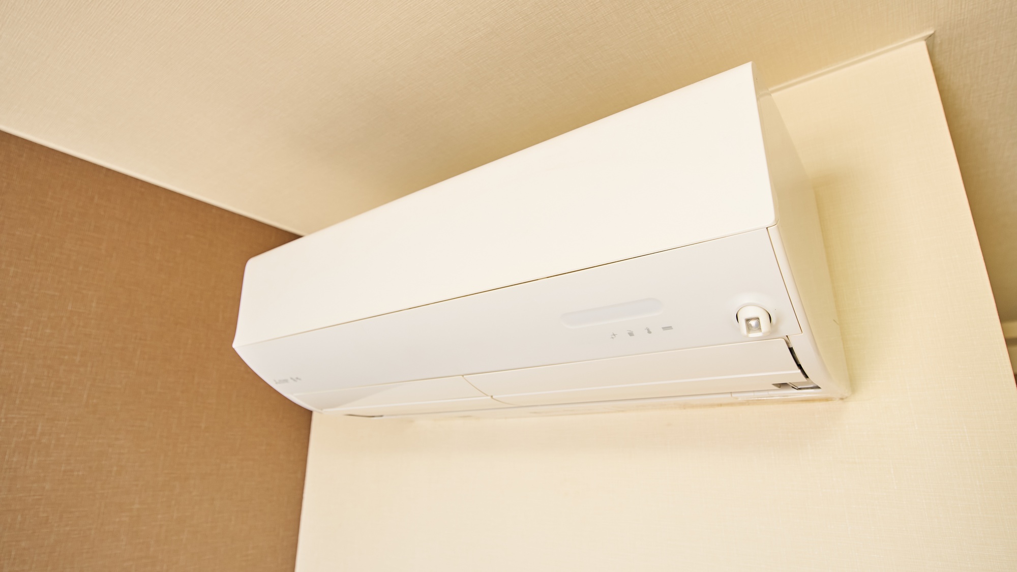 ・【客室備品】全室エアコン完備。お好みの室温で快適にお過ごしいただけます