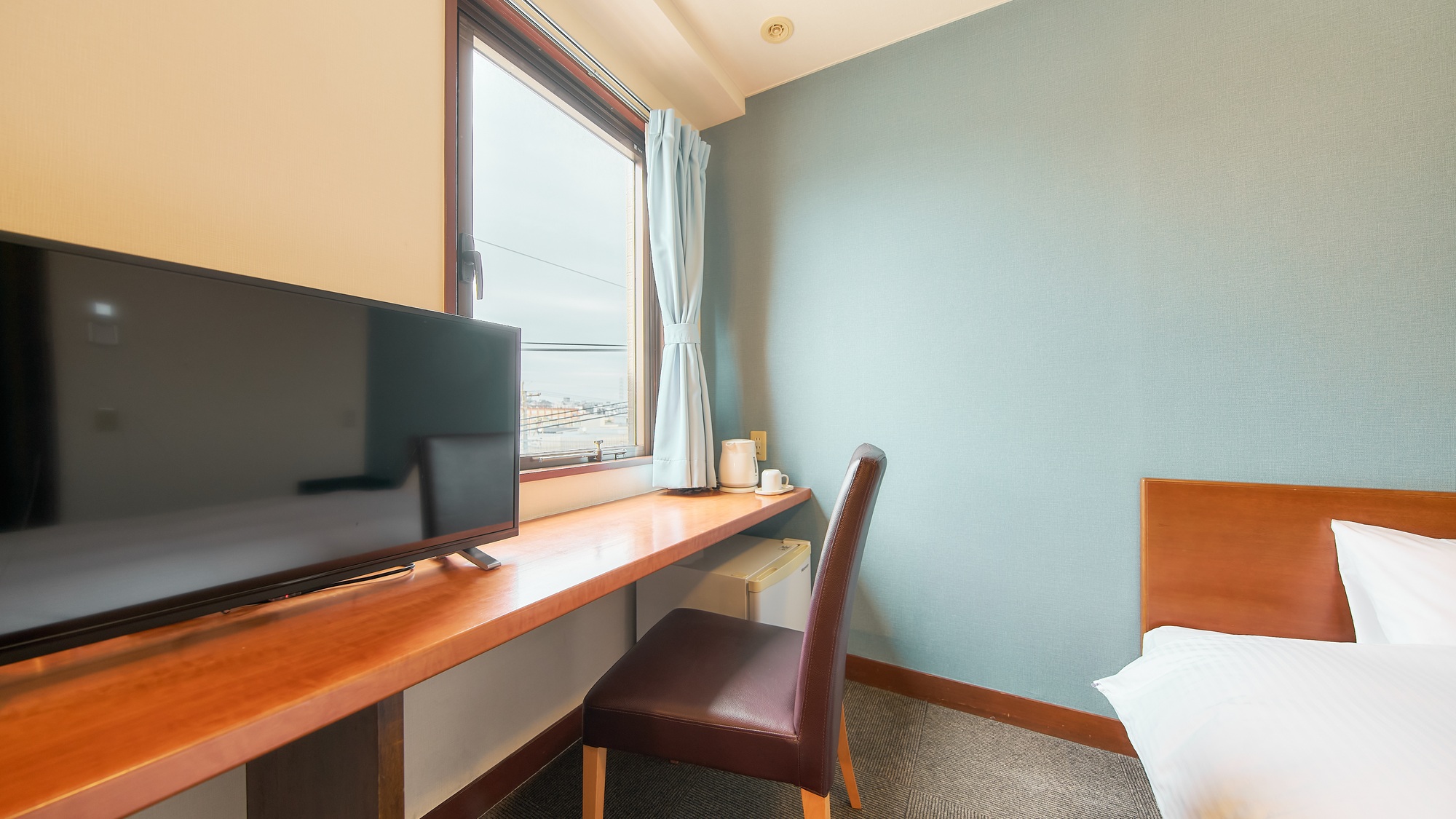 ・【シングル・禁煙】全室エアコン、TV、バス、トイレ完備で快適な旅をサポートいたします