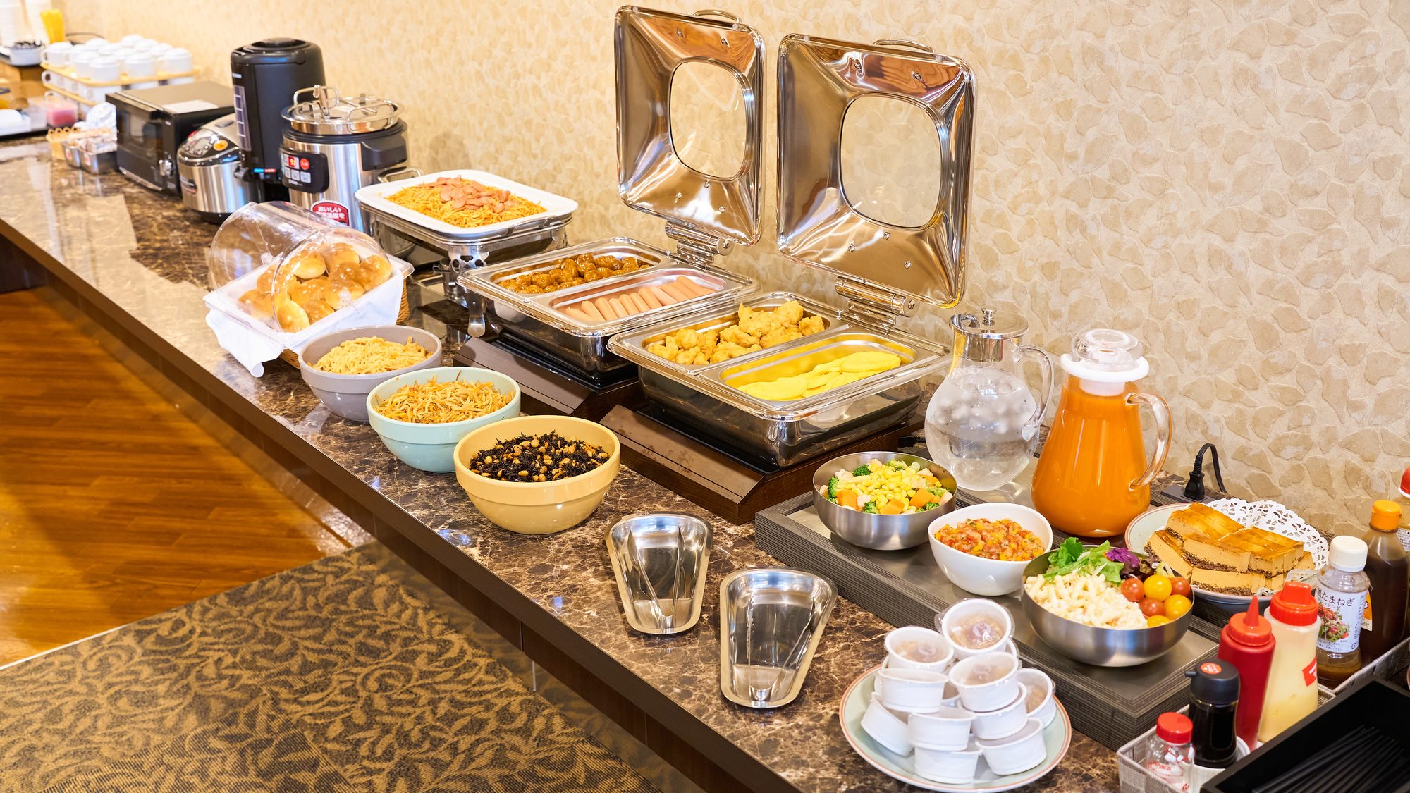 ・【朝食一例】お好きな物をお好きなだけ。自由にお選びください
