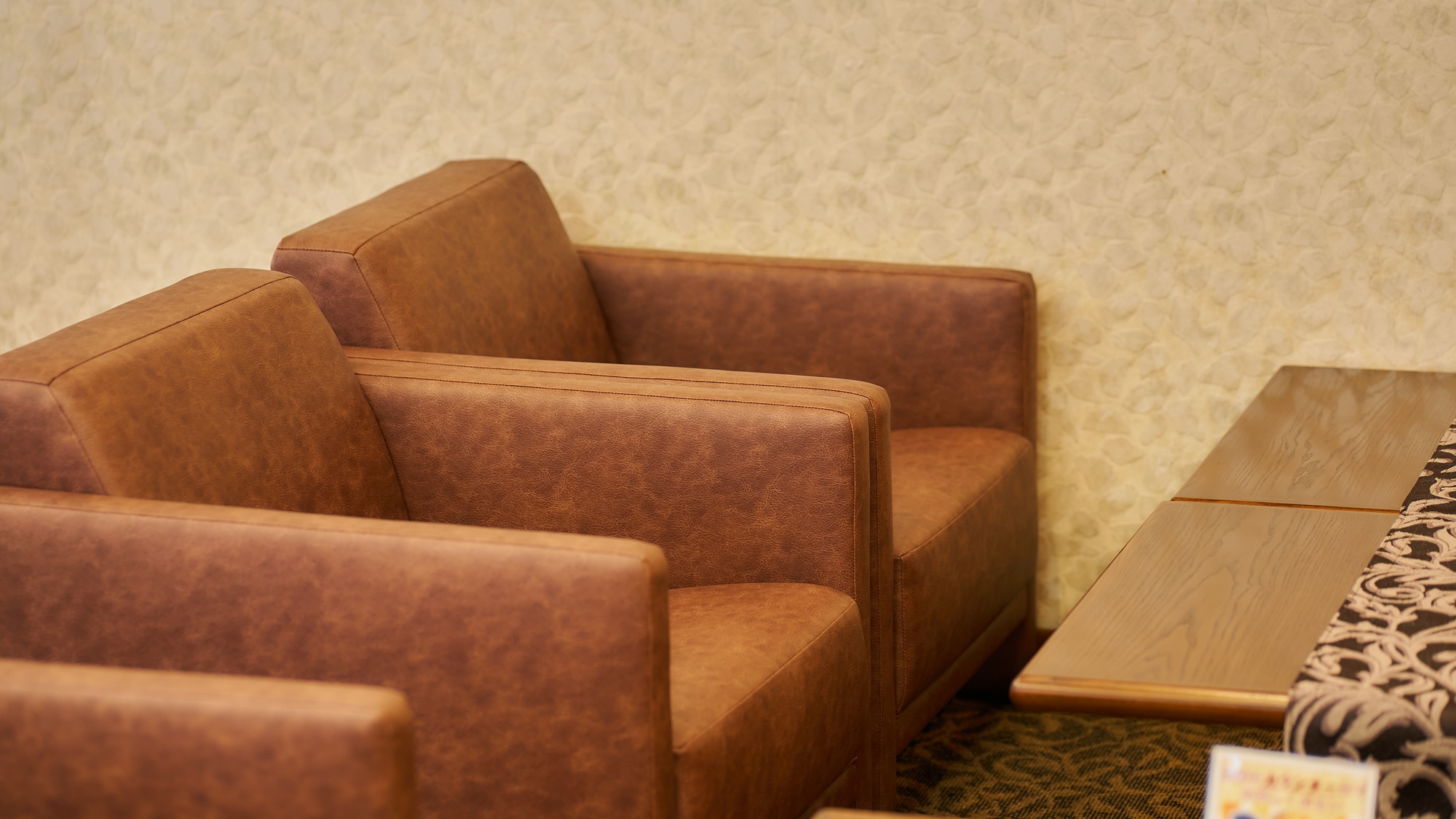 ・【ラウンジ】居心地のよい空間で心安らぐひとときをお過ごしください