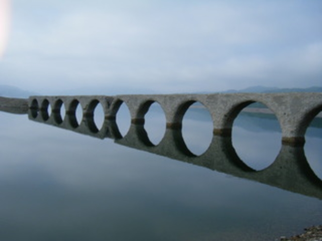 タウシュベツ川橋梁。