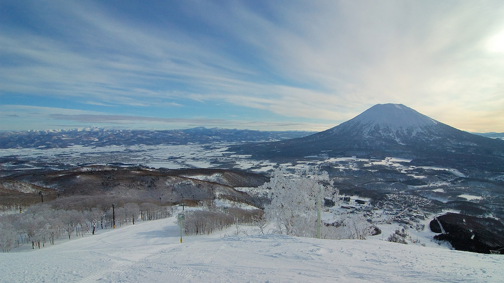 【ニセコひらふスキー場】極上のパウダーを満喫できる。