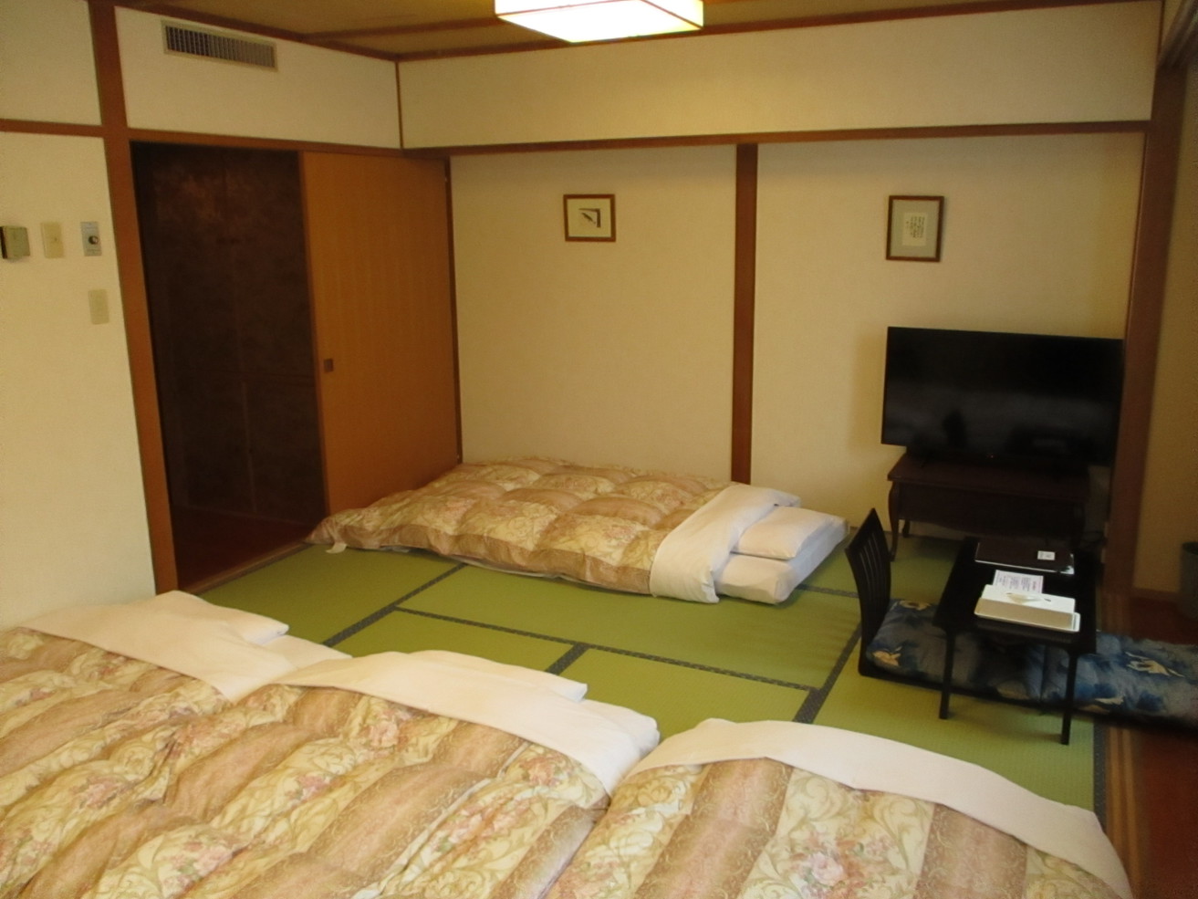 禁煙【和室１０畳】４２インチ液晶ＴＶ設置！バス・トイレ別　素泊り