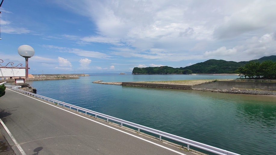 【2階通路】当館窓からの景色