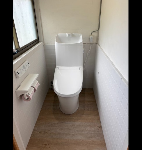 【トイレ】温水洗浄機能付きトイレ完備