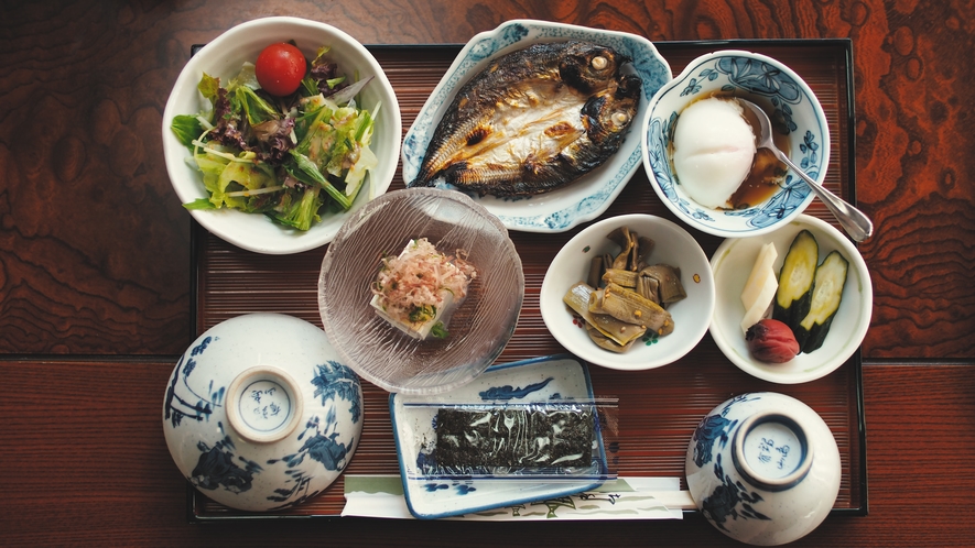 朝食例※季節によりメニューが変わります。