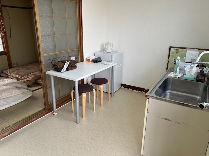 デスクワークもできる机と椅子のご用意もあります。デスクワークもできる机と椅子のご用意もあります。