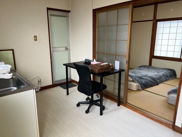 キッチン、和室(寝室)、トイレ、浴室