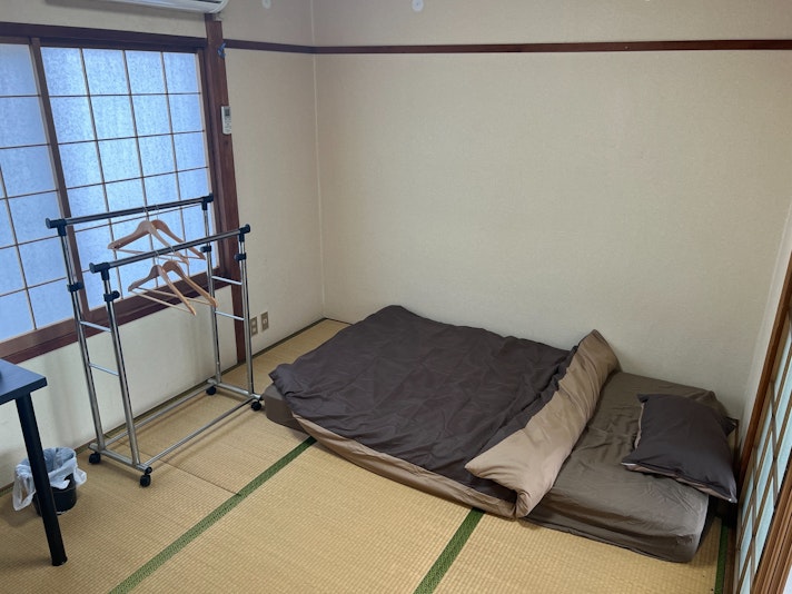 畳は新品に入れ替え。井草のいい香りがします。
