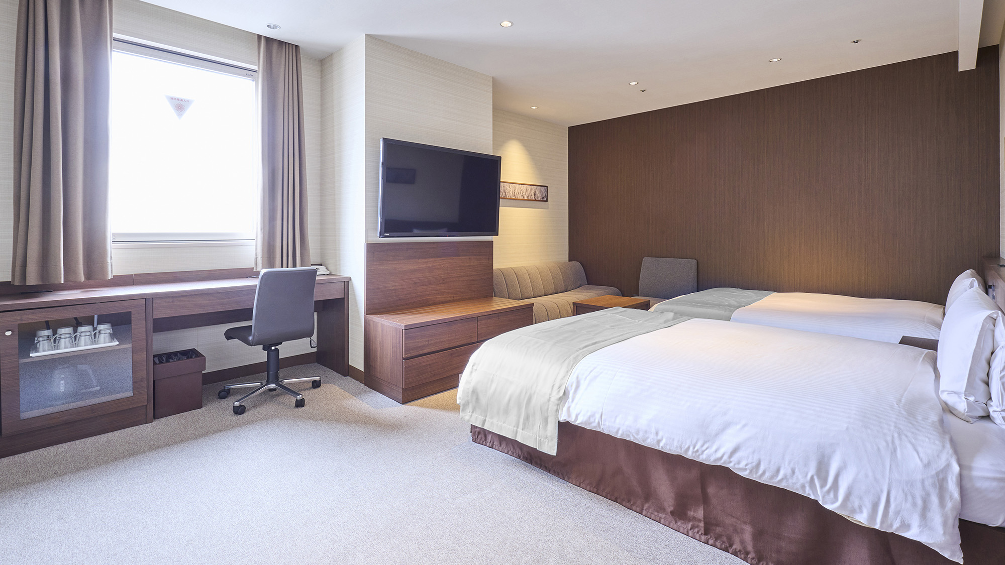 【デラックスツイン】33平米 ベッド幅140㎝2台 90㎝2台 大人最大6名様