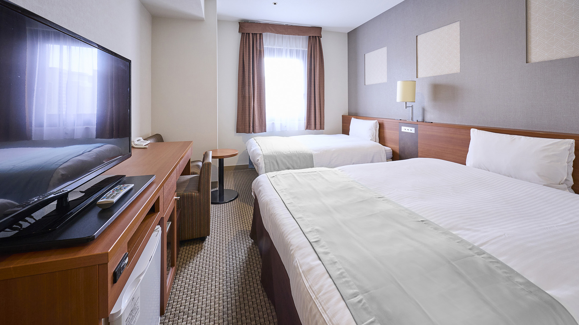 【ダブル+エキストラベッド】 19平米 ベッド幅150㎝1台・120㎝1台 最大4名様まで利用可能