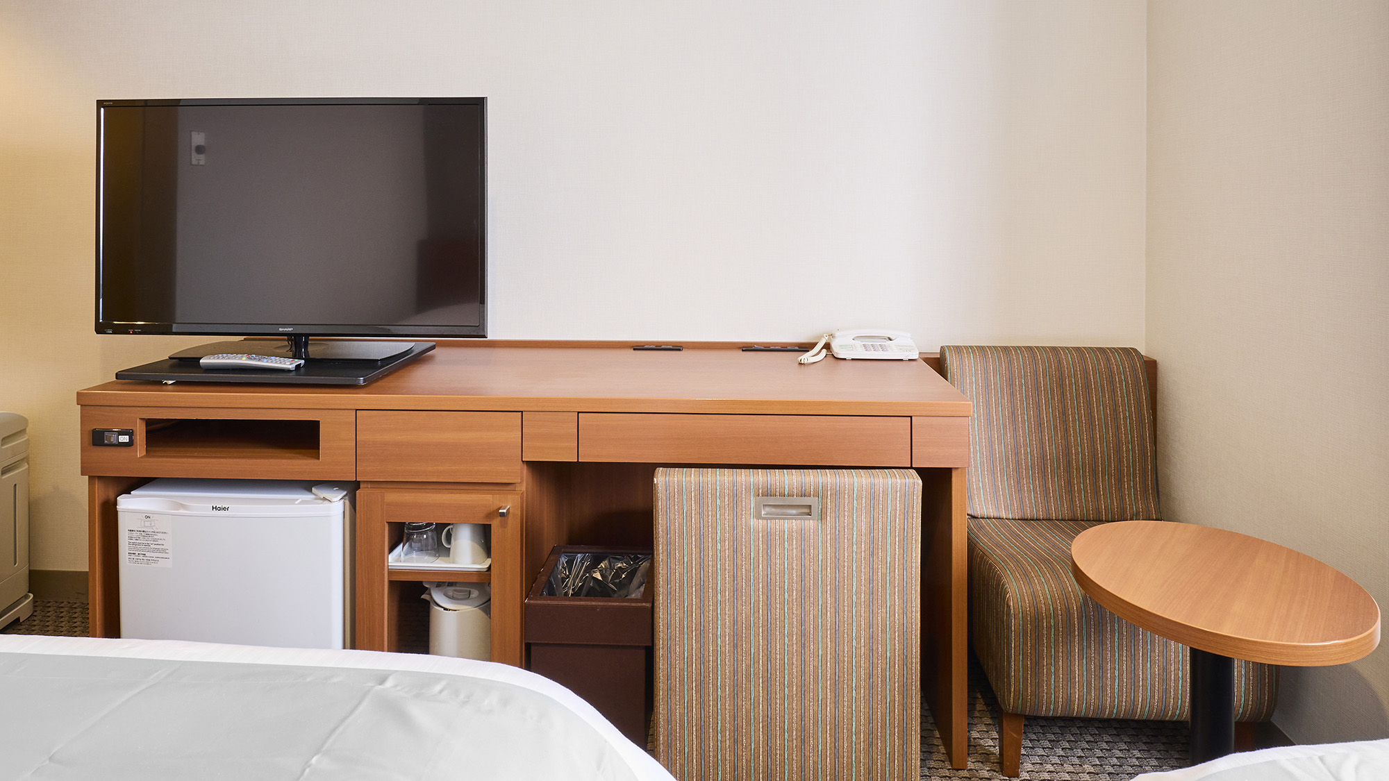 【ダブル+エキストラベッド】 19平米 ベッド幅150㎝1台・120㎝1台 最大4名様まで利用可能