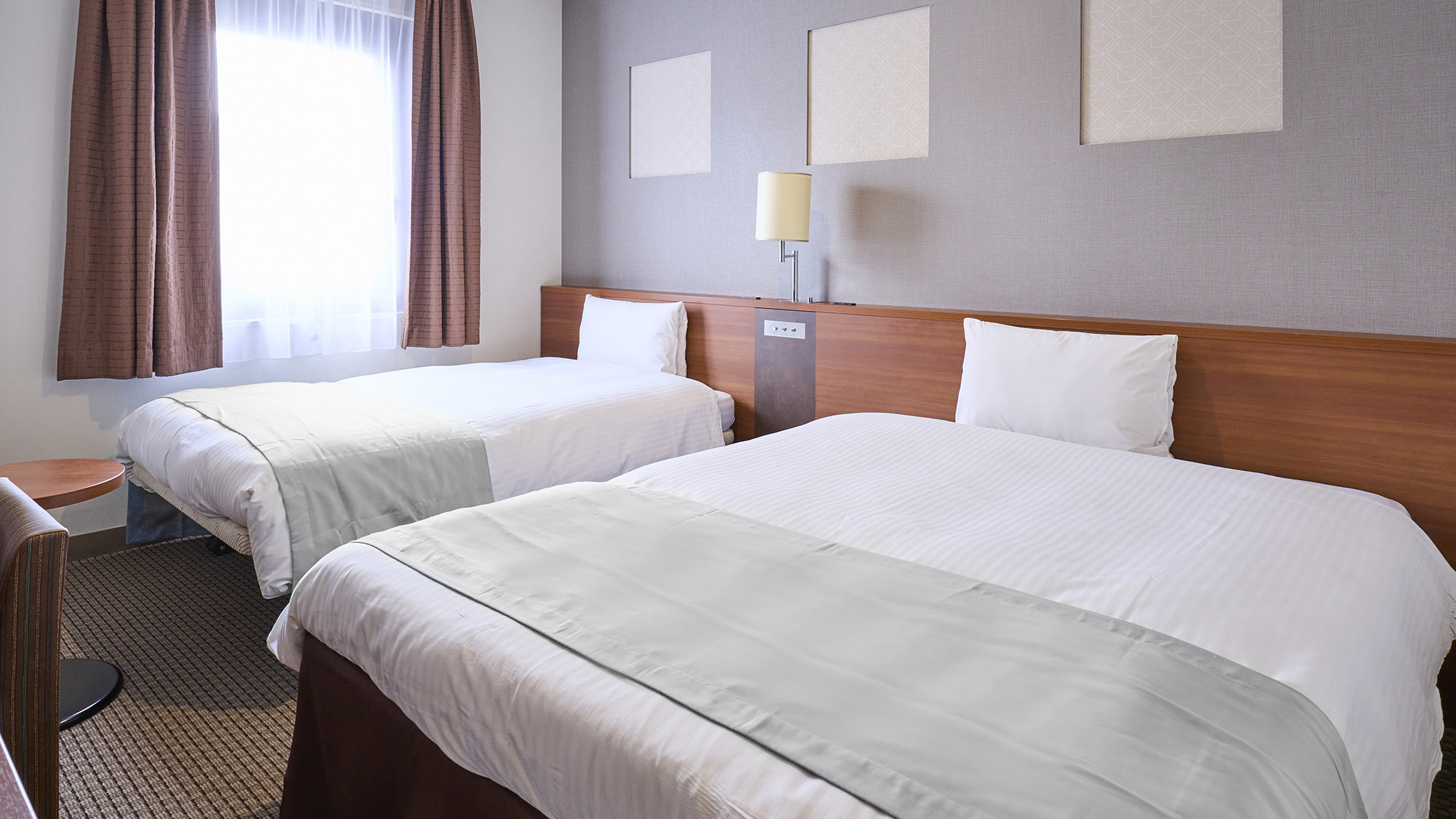 【ダブル+エキストラベッド】 19平米 ベッド幅150㎝1台・120㎝1台 最大4名様まで利用可能