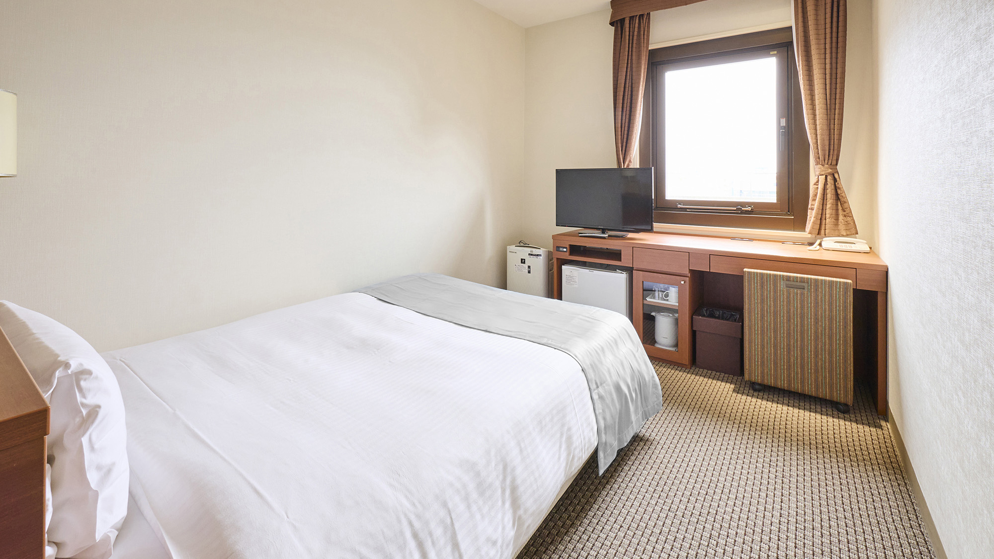 【シングルルーム】15平米 ベッド幅140㎝ 最大2名様までご利用可能です