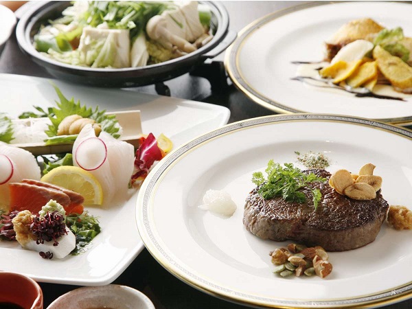 【楽天月末セール】5月 ホテル甘露の森基本プラン（夕朝食付）温泉と自慢の食事☆夜はロビーで演奏会