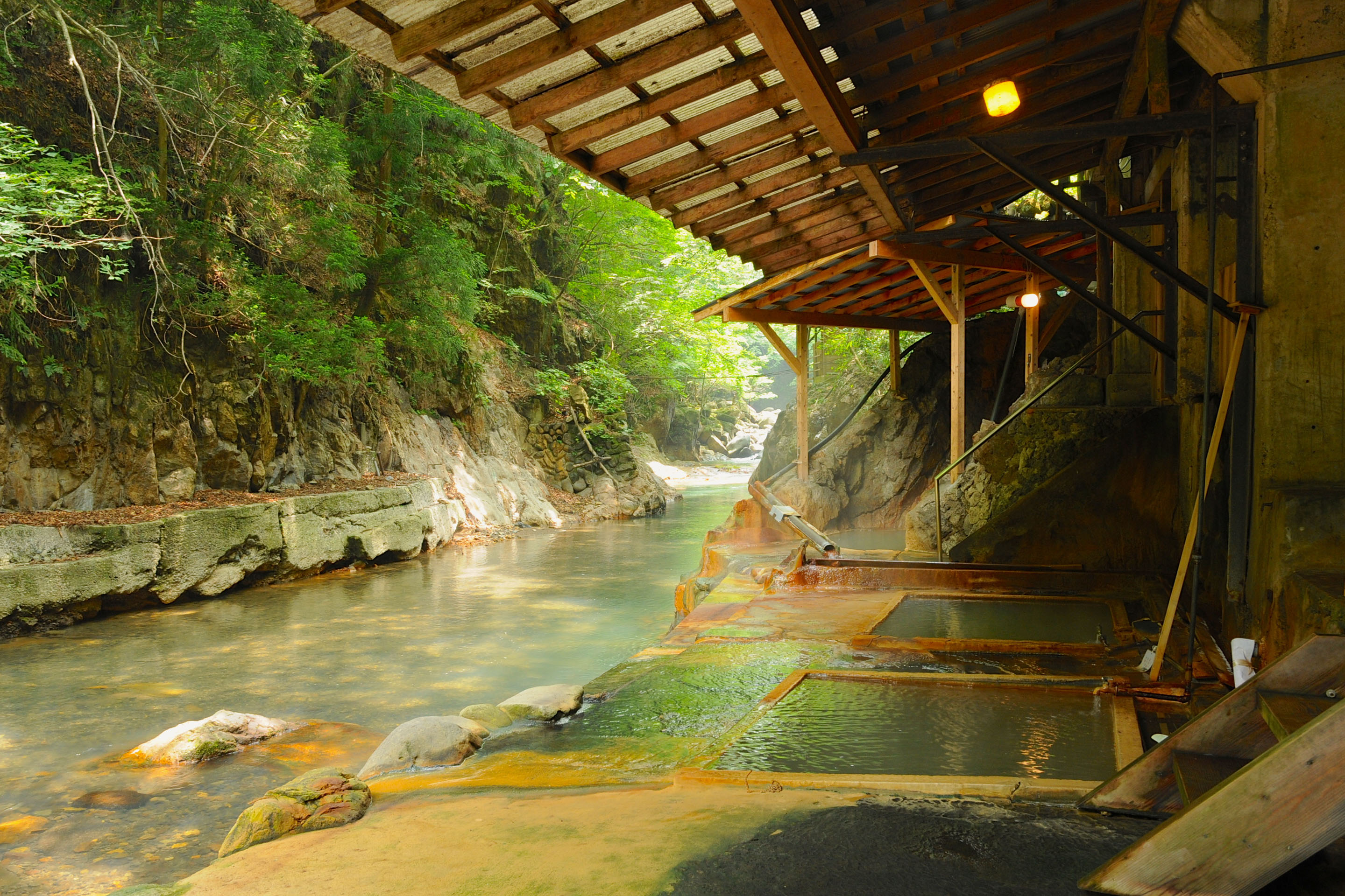 川岸露天風呂