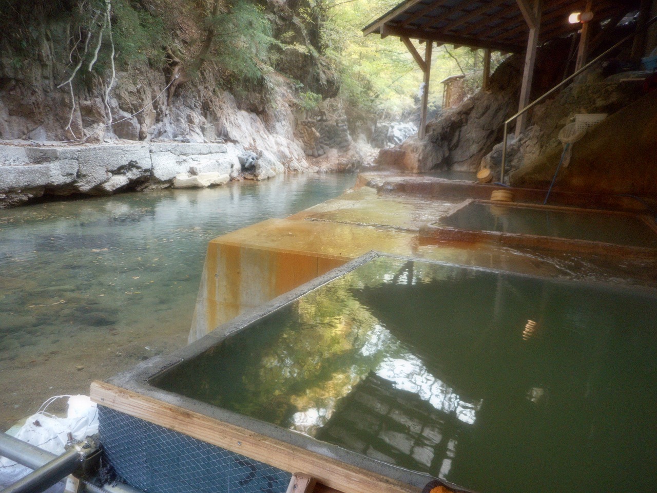 川岸露天風呂