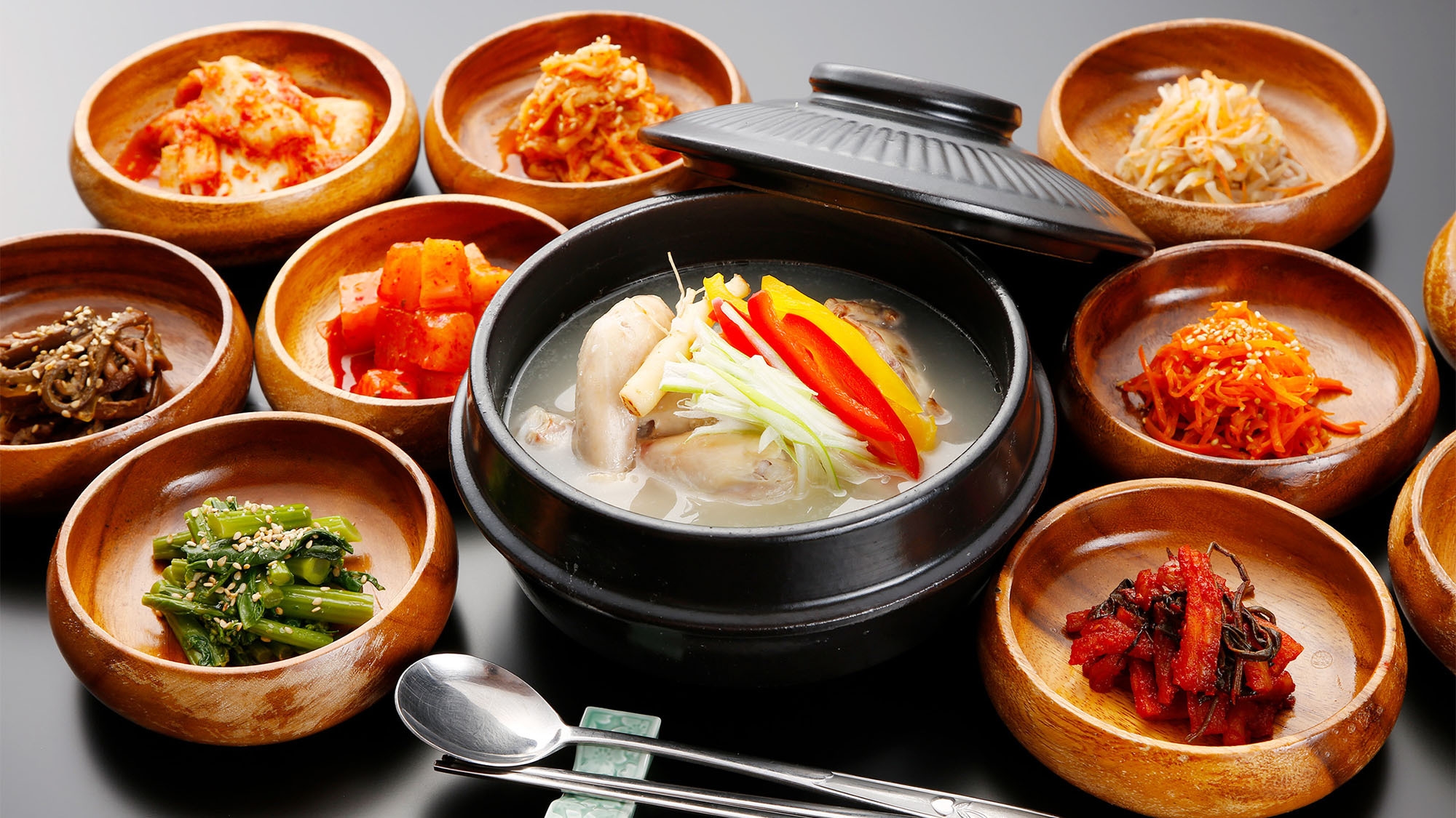 【楽天スーパーSALE】5％OFF「1泊2食」韓国出身の女将自慢の栄養たっぷりサムゲタンで食欲増進