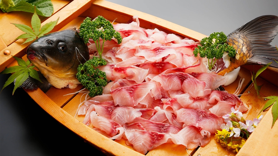 ・【オプション料理】鯉の洗い姿造り／酢味噌で食べるのが絶品