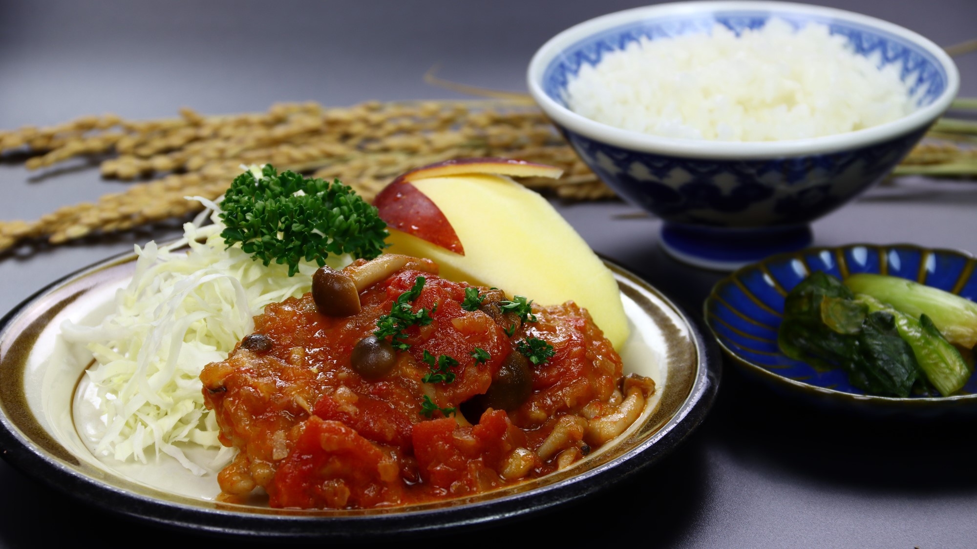 【2食付き】自家栽培野菜とお肉の日替わりあったかお鍋or陶板焼き！野沢産コシヒカリはおかわり自由♪